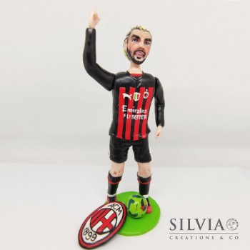 Cake topper personalizzato giocatore di calcio Theo e portachiavi milan