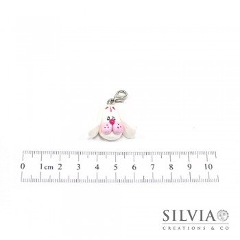 Charm cane bianco e rosa con moschettone