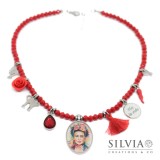 Collana girocollo rossa ispirata a Frida Kahlo con charms