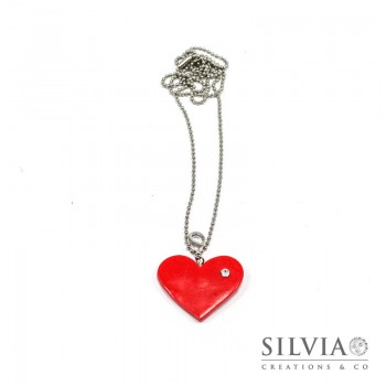 Collana lunga con cuore rosso e strass