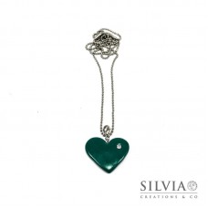 Collana lunga con cuore verde smeraldo e strass