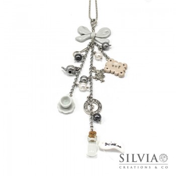 Collana lunga Alice in Wonderland inspired con charms rodio